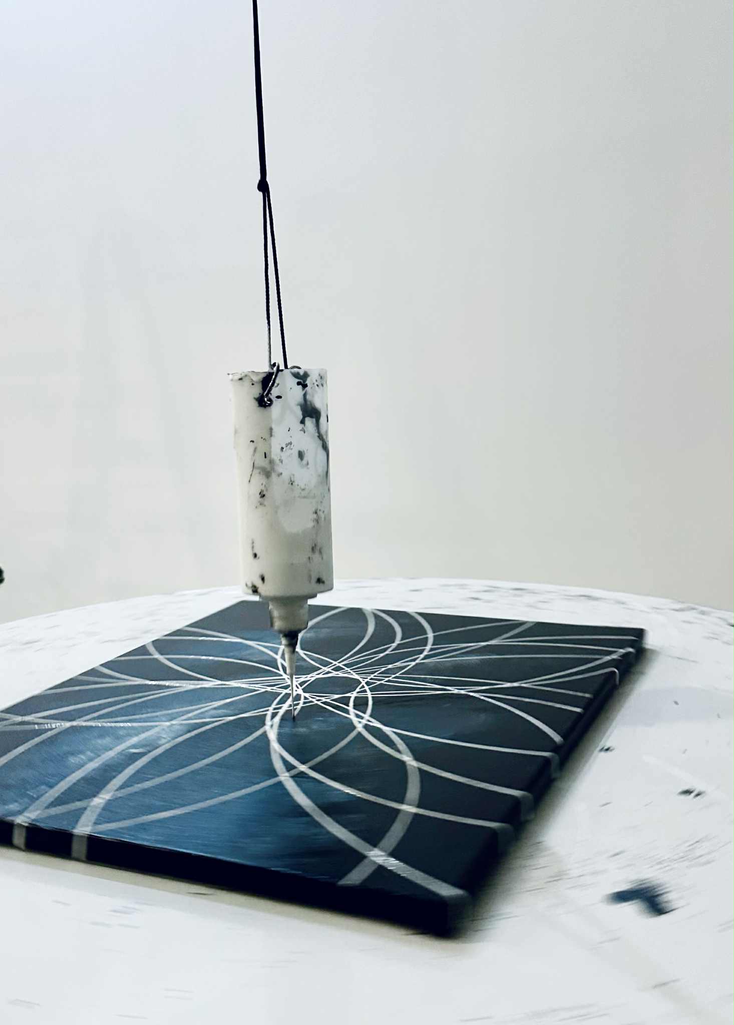 Gravity Art – liatie gravitáciou